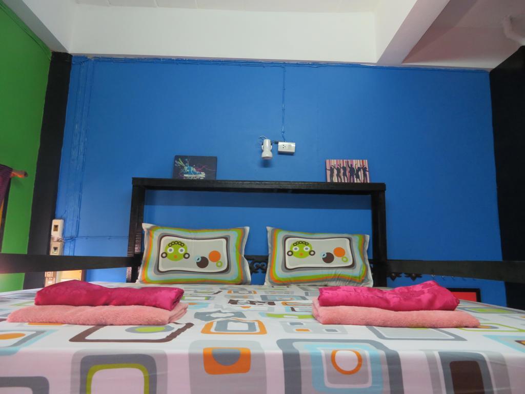 האד רין Same Same Guesthouse, Bar & Restaurant (Adults Only) מראה חיצוני תמונה