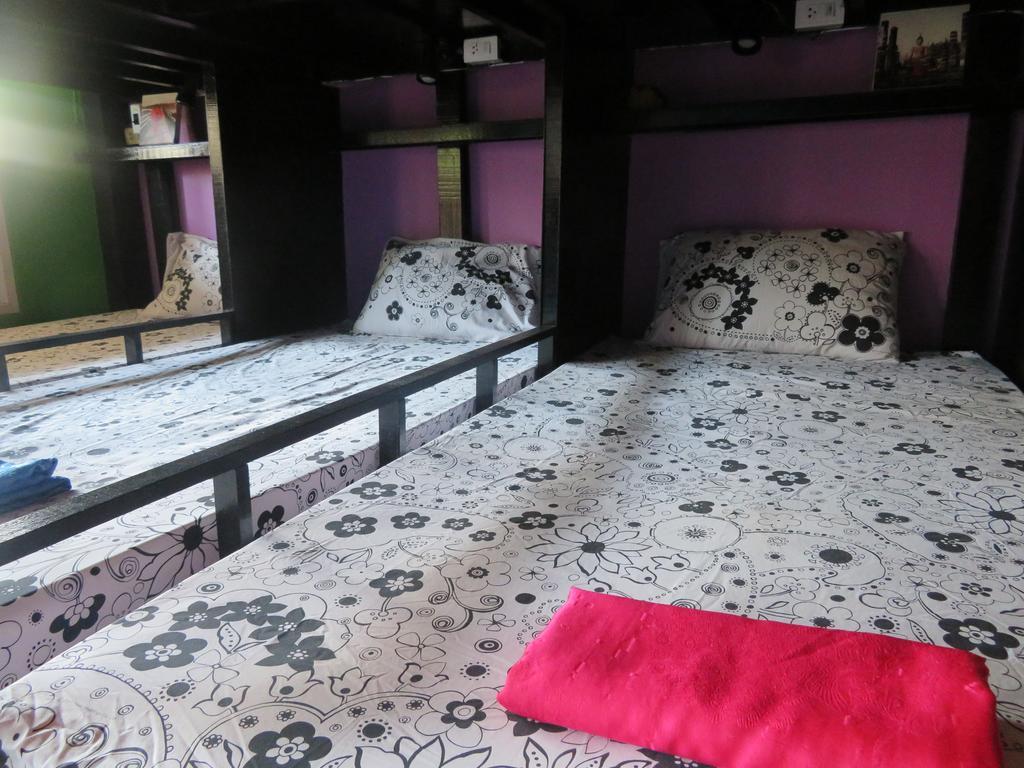 האד רין Same Same Guesthouse, Bar & Restaurant (Adults Only) מראה חיצוני תמונה