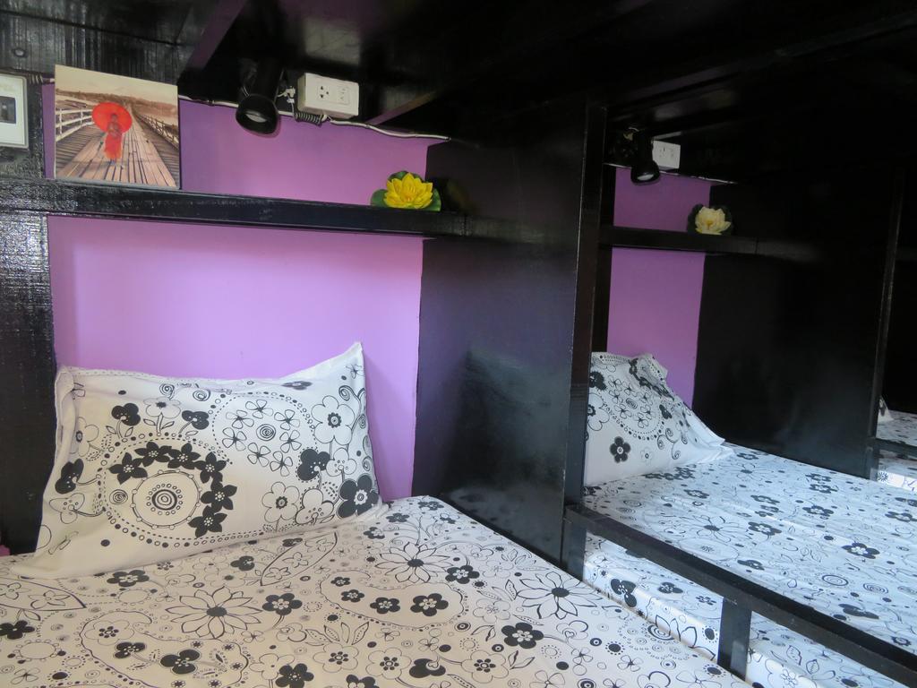 האד רין Same Same Guesthouse, Bar & Restaurant (Adults Only) מראה חיצוני תמונה