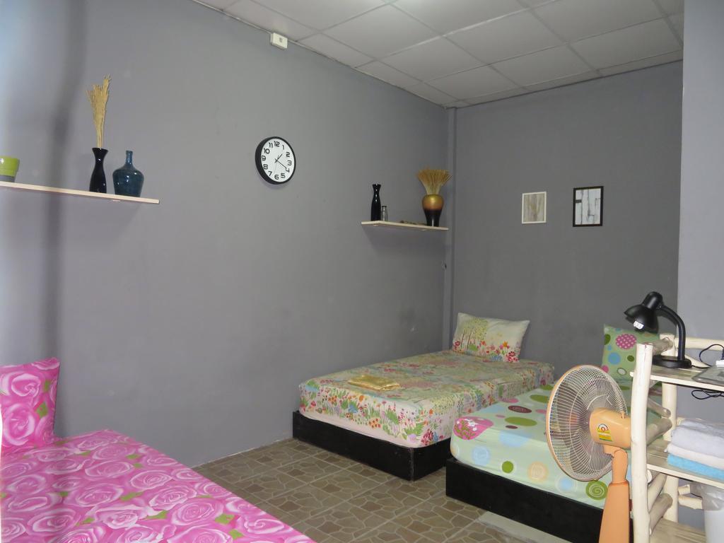 האד רין Same Same Guesthouse, Bar & Restaurant (Adults Only) מראה חיצוני תמונה