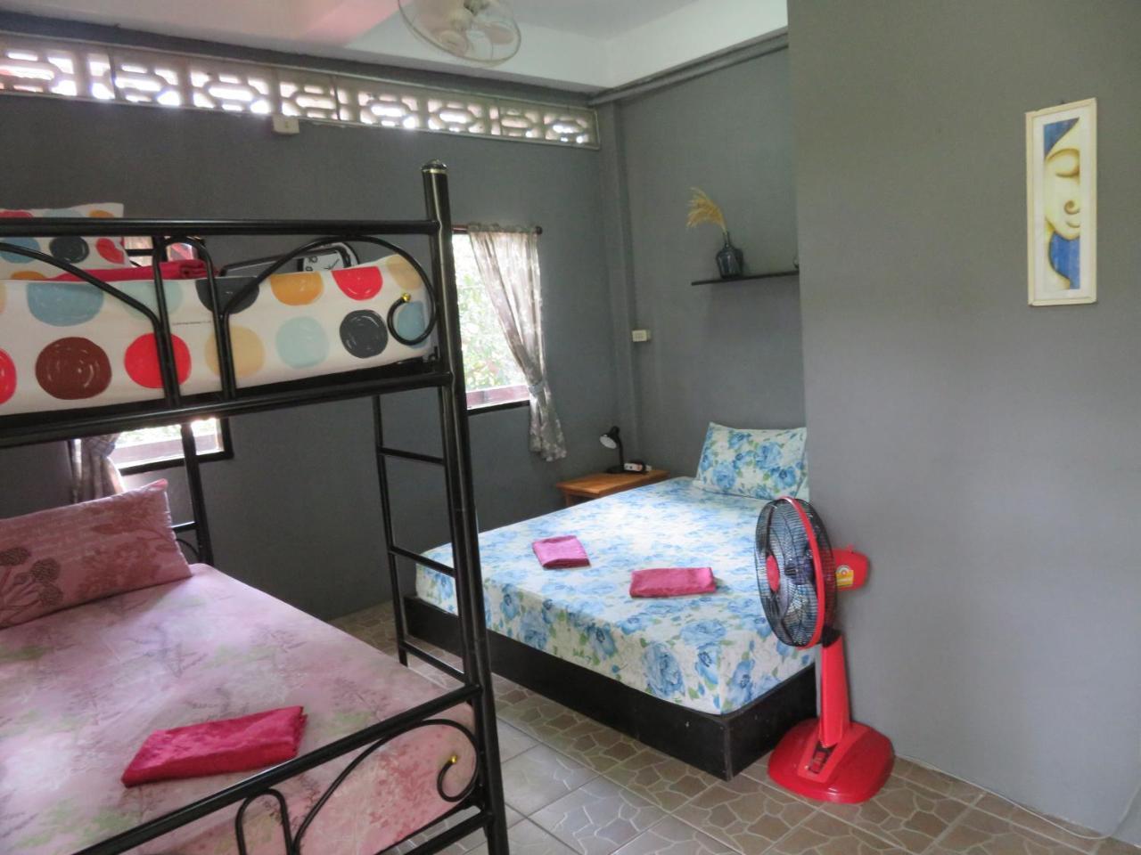 האד רין Same Same Guesthouse, Bar & Restaurant (Adults Only) מראה חיצוני תמונה