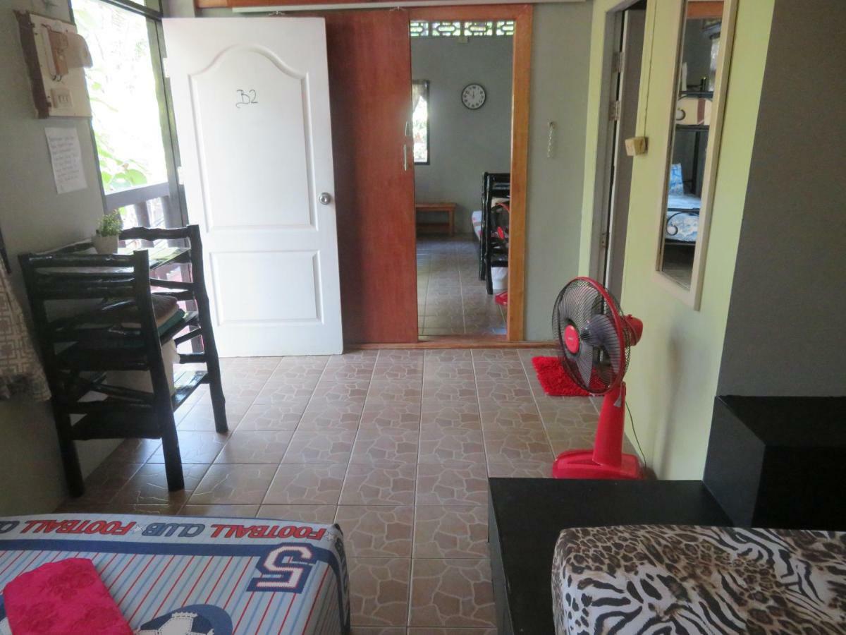 האד רין Same Same Guesthouse, Bar & Restaurant (Adults Only) מראה חיצוני תמונה