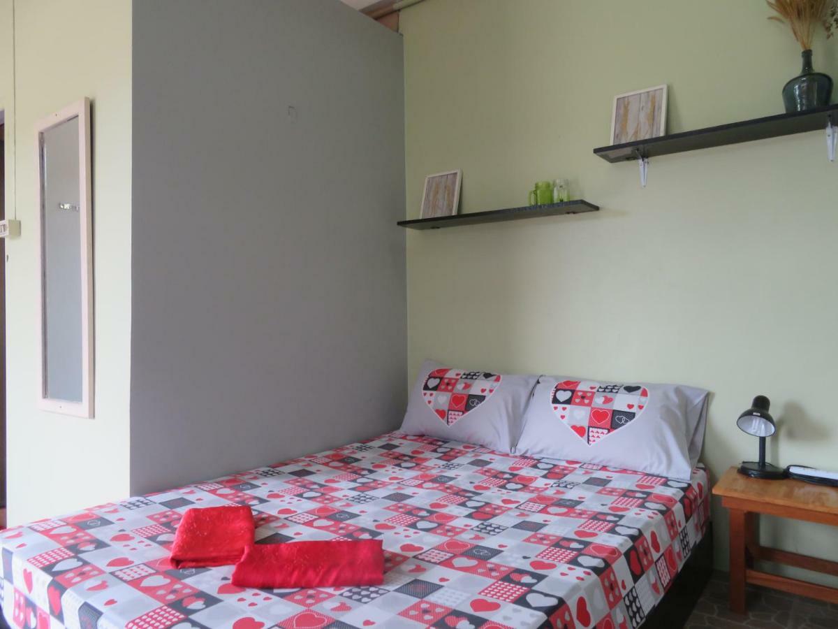 האד רין Same Same Guesthouse, Bar & Restaurant (Adults Only) מראה חיצוני תמונה