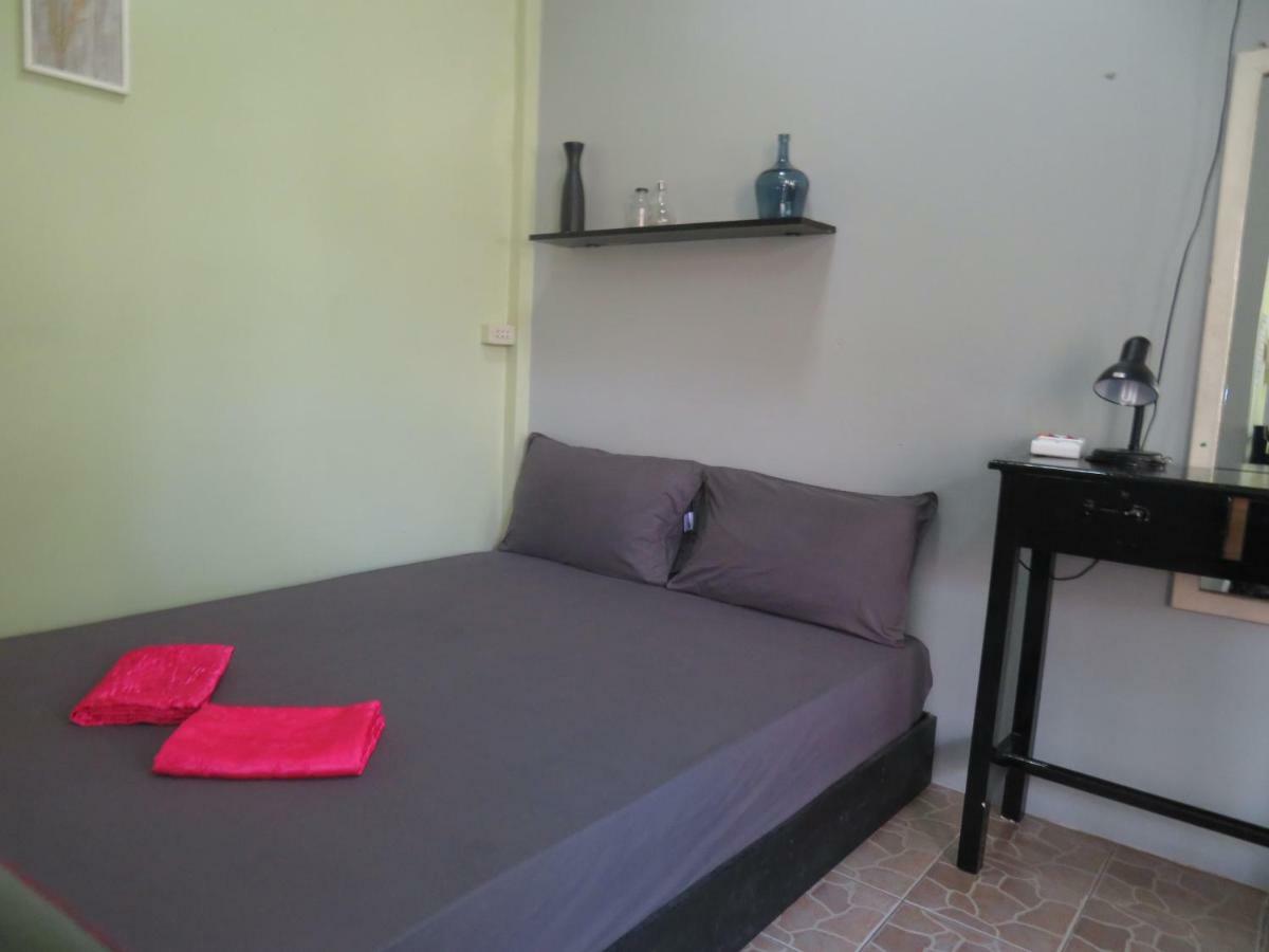 האד רין Same Same Guesthouse, Bar & Restaurant (Adults Only) מראה חיצוני תמונה