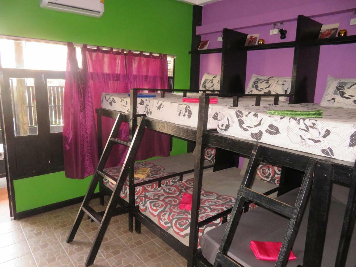 האד רין Same Same Guesthouse, Bar & Restaurant (Adults Only) מראה חיצוני תמונה