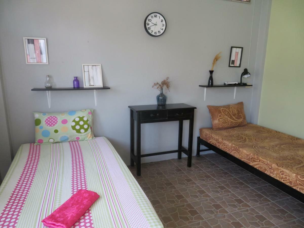 האד רין Same Same Guesthouse, Bar & Restaurant (Adults Only) מראה חיצוני תמונה