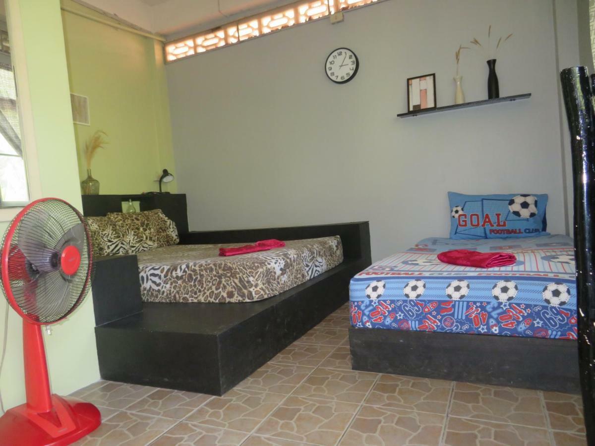 האד רין Same Same Guesthouse, Bar & Restaurant (Adults Only) מראה חיצוני תמונה
