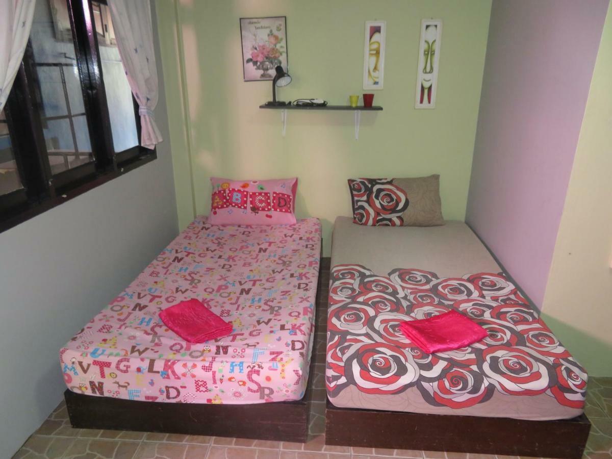 האד רין Same Same Guesthouse, Bar & Restaurant (Adults Only) מראה חיצוני תמונה