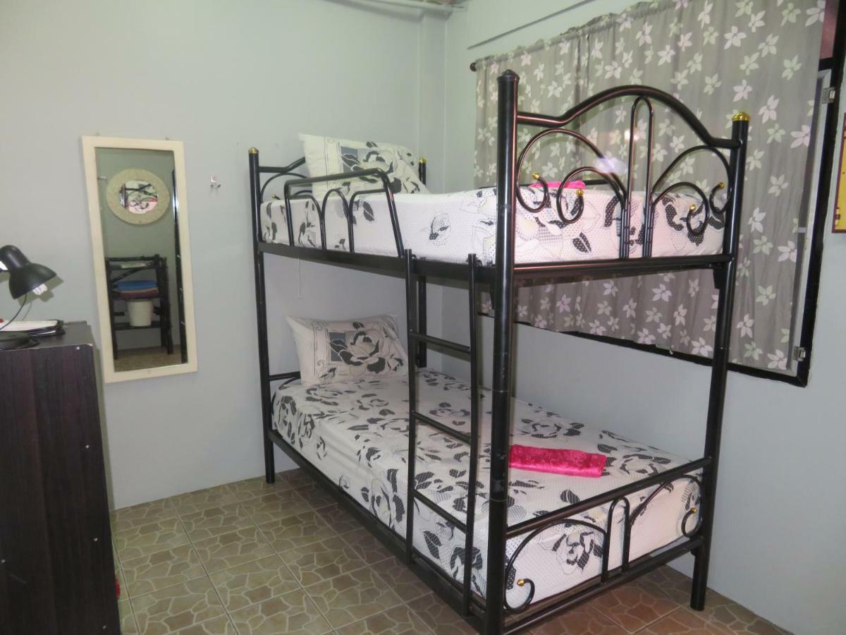 האד רין Same Same Guesthouse, Bar & Restaurant (Adults Only) מראה חיצוני תמונה
