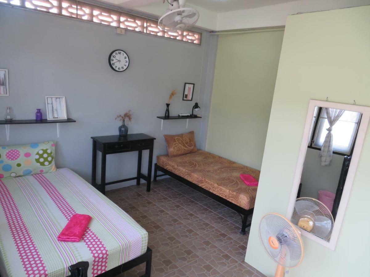 האד רין Same Same Guesthouse, Bar & Restaurant (Adults Only) מראה חיצוני תמונה