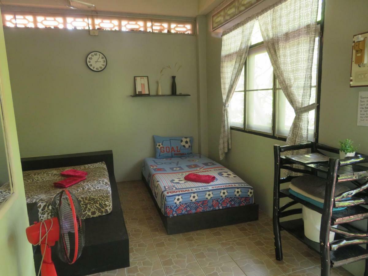 האד רין Same Same Guesthouse, Bar & Restaurant (Adults Only) מראה חיצוני תמונה